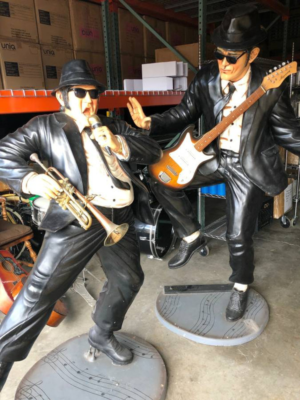 Blues Brothers Statues Bluesmobiles
