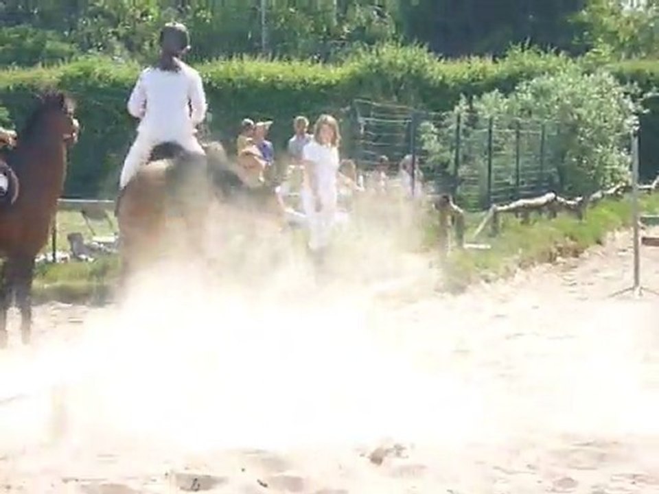 Parcours 80 cm Camille sur Ilunda au Concours du Ry Vidéo Dailymotion