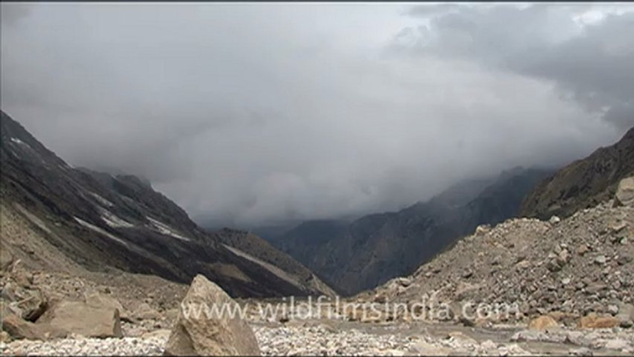1736.Blue ice of Gangotri Glacier at Gaumukh.mov video Dailymotion
