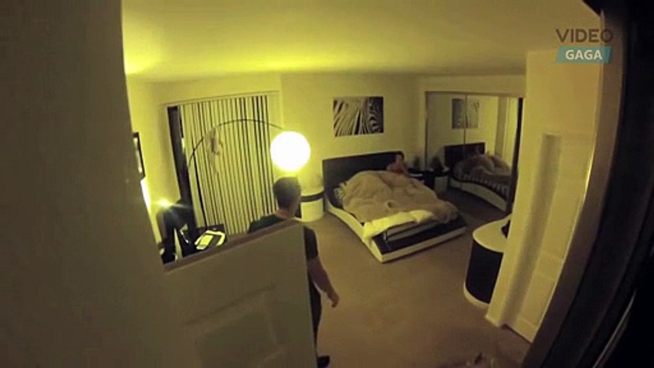 Son catch his mom in the bed with his best friend - Best hidden camera ever seen - video Dailymotion