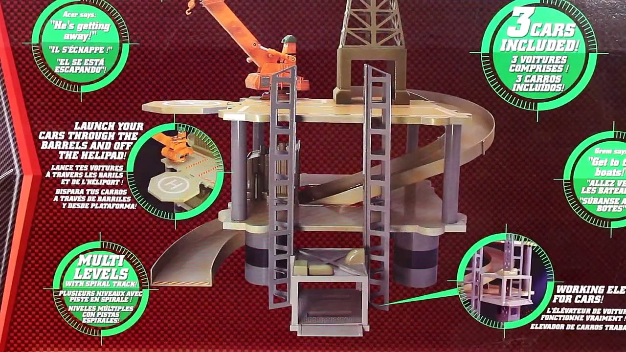 Disney Pixar Cars 2 Oil Rig Keycharger Playset with Lightning McQueen