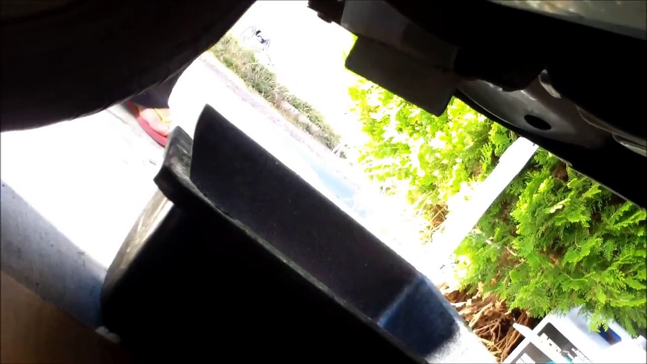 DIY How to drain and fill coolant Toyota Matrix Corolla video Dailymotion