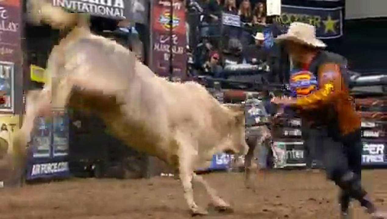 Worst Bull Riding Wrecks of 2010 (PBR) video Dailymotion