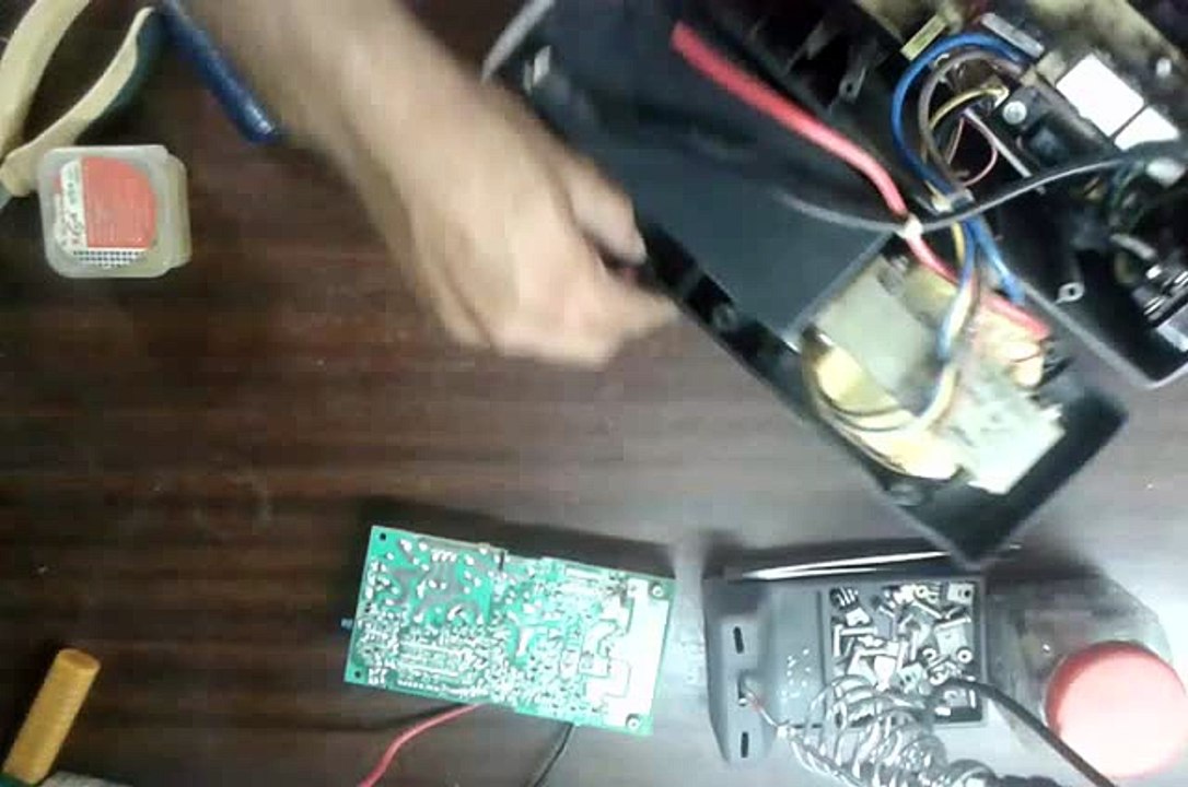How to change or replace Riello ups battery video Dailymotion