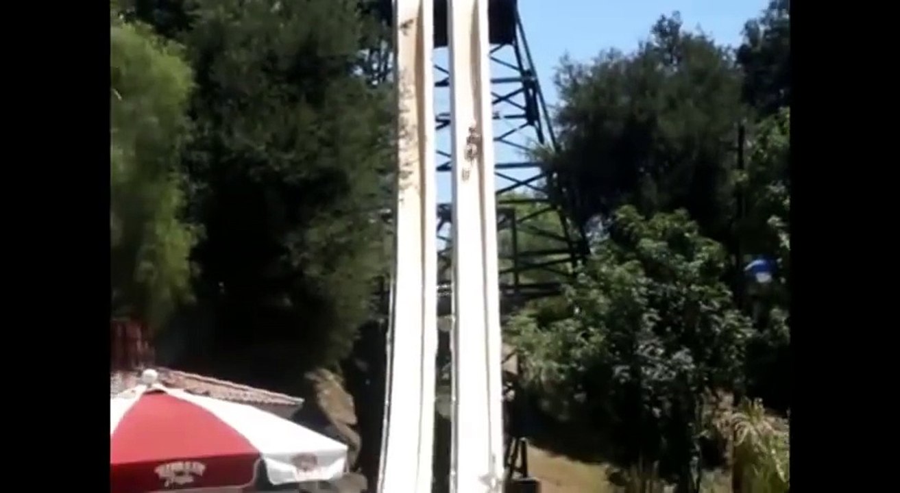 Girl Loses Bikini at Waterpark video Dailymotion