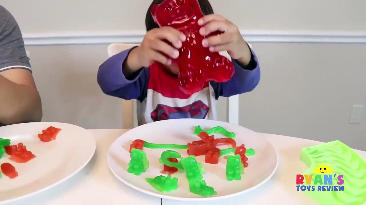 GIANT GUMMY CANDY MAKER! DIY gummy bear, Gummies worm! Kids Candy