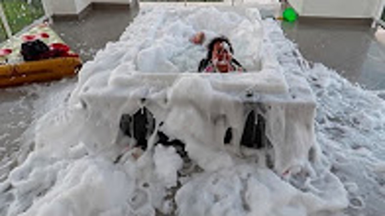 Bad Baby Tiana Real Food Fight Messy Bubble Bath E Video Dailymotion