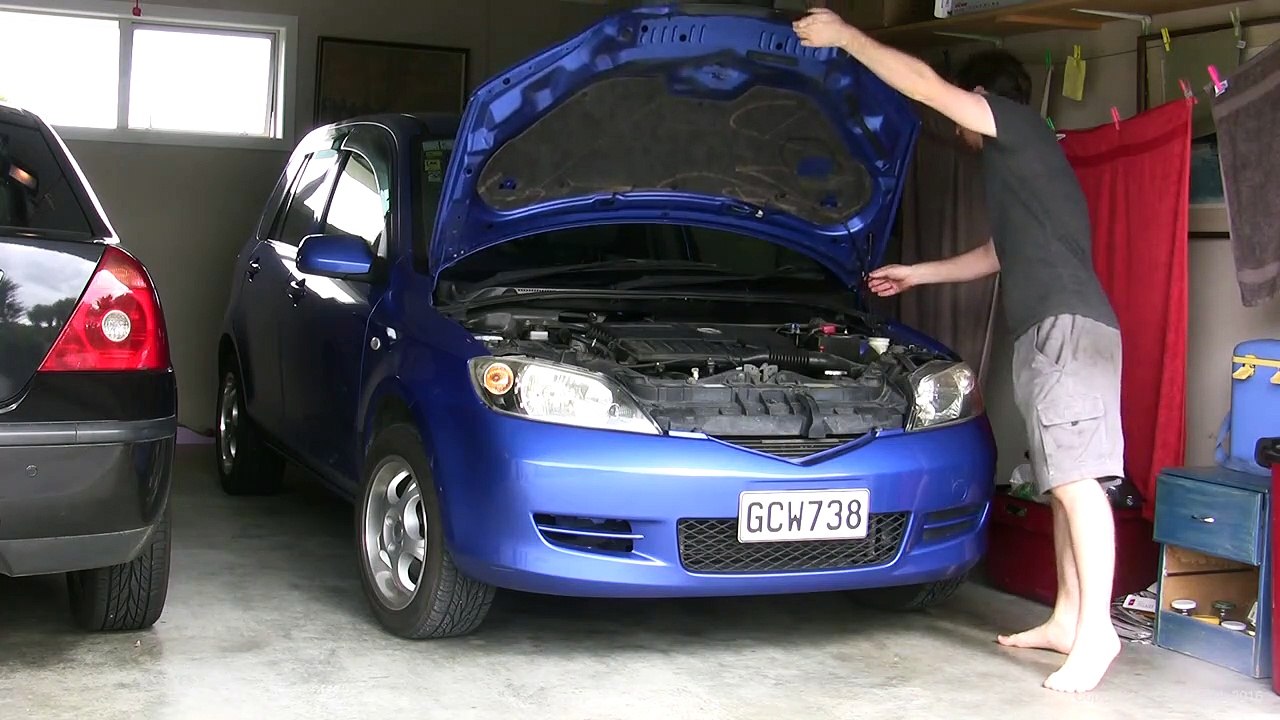 Simple howto Change indicator bulbs, Mazda 2 Video Dailymotion