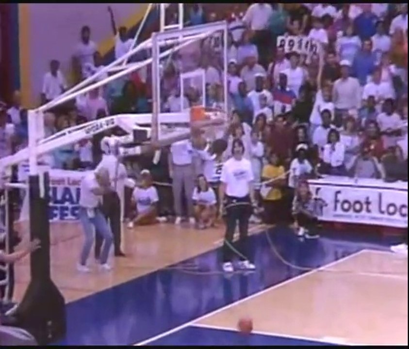 Deion Sanders, Ken Griffey Jr. & Mike Conley Sr. dunk contest Vidéo