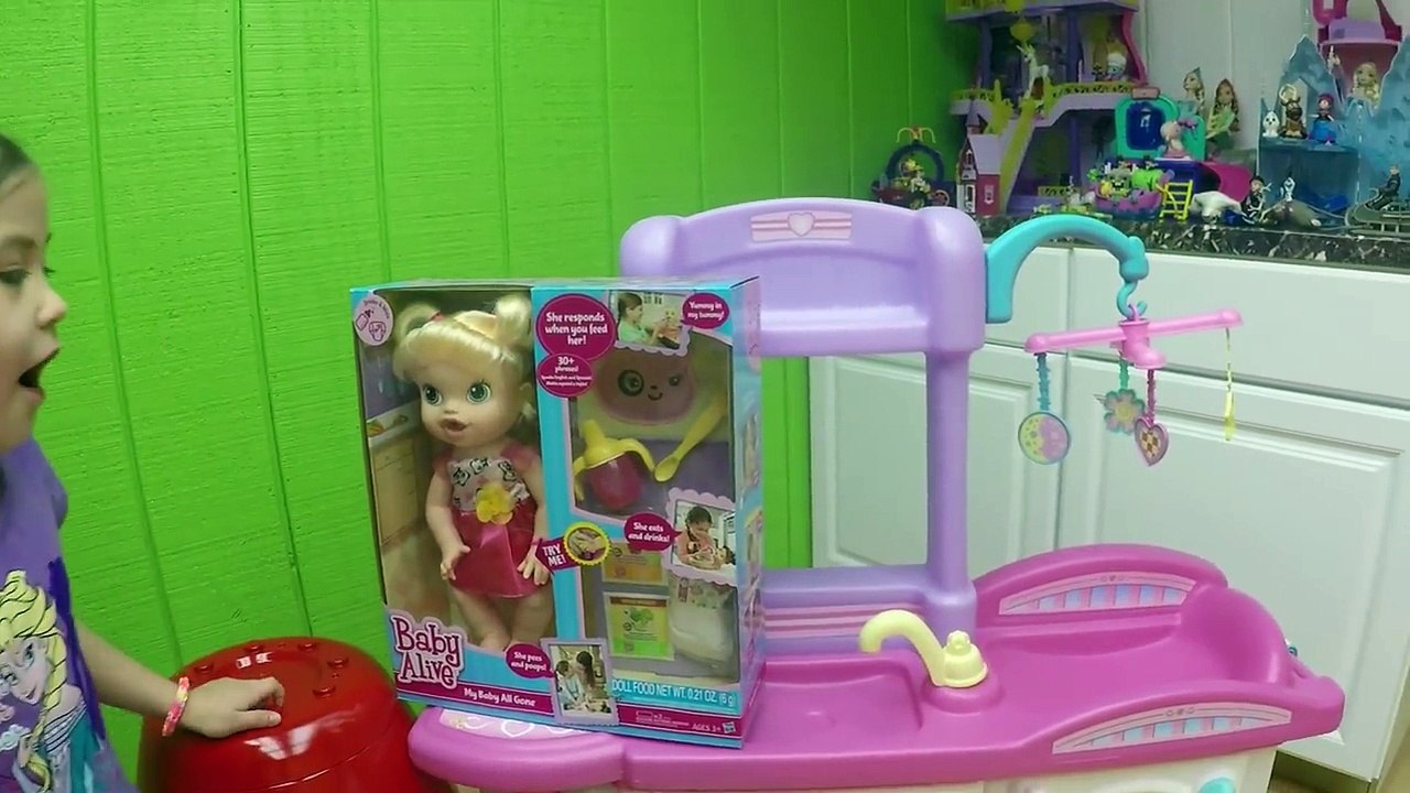 BABY ALIVE EATS DRINKS PEES & POOPS GROSS Giant Egg