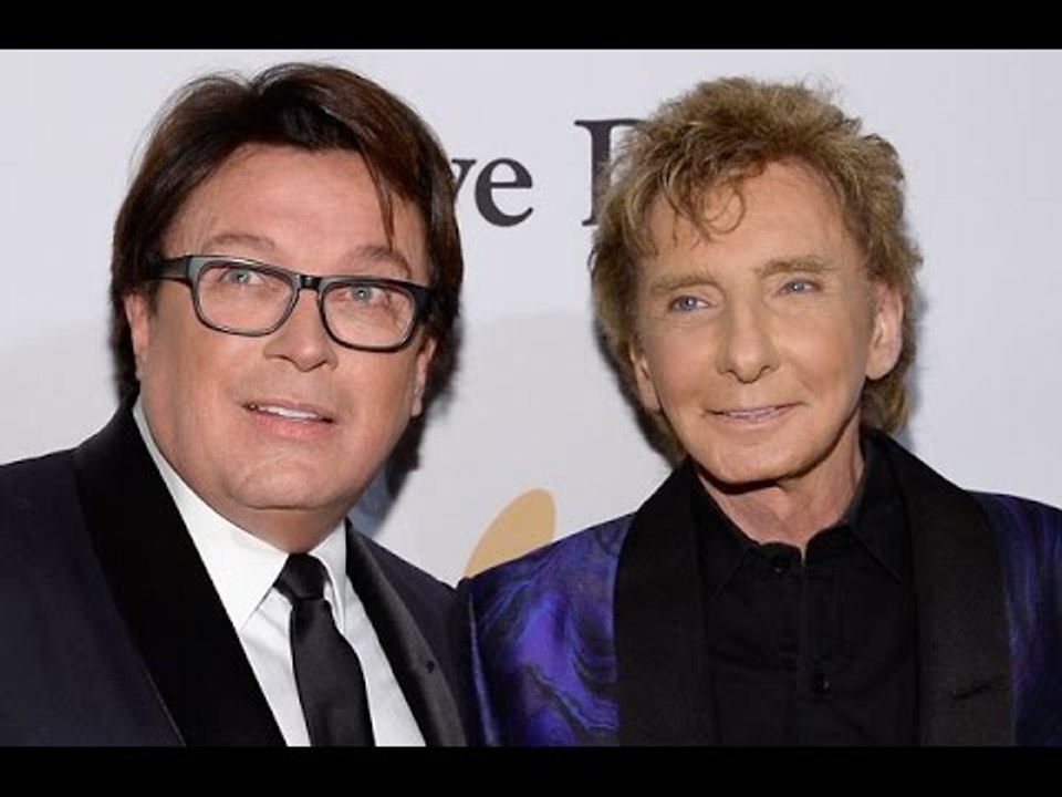 Barry Manilow’s Longtime Hubby Secretly Married To A Woman! video(011)