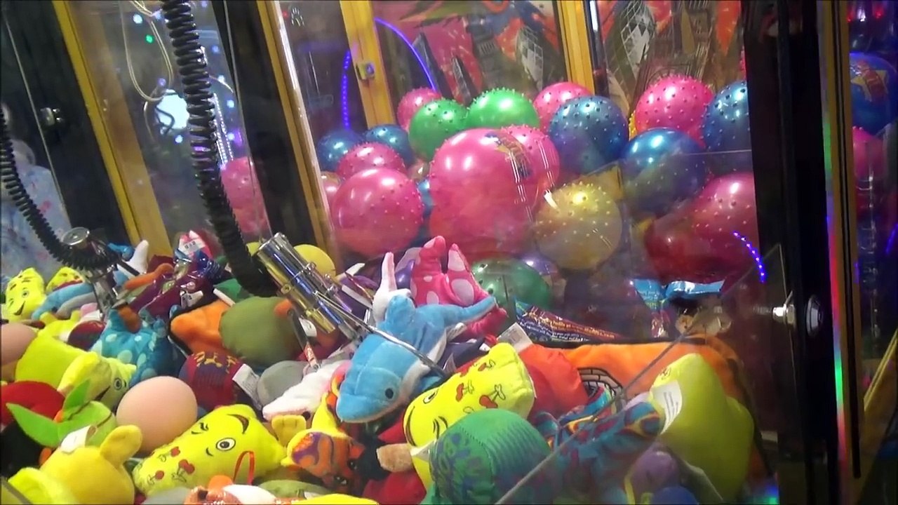 Granny Claw Machine Wins Skee Ball Crane Games Stuffed Toys Pinball