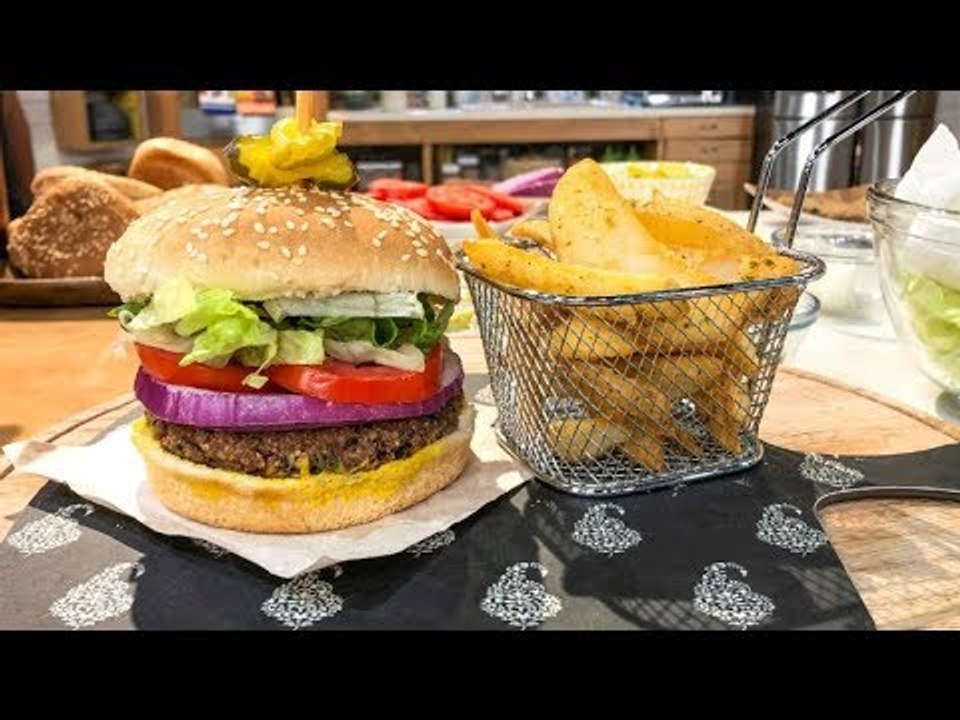 ¡La chef Natalia Delgado prepara una original hamburguesa de frijoles