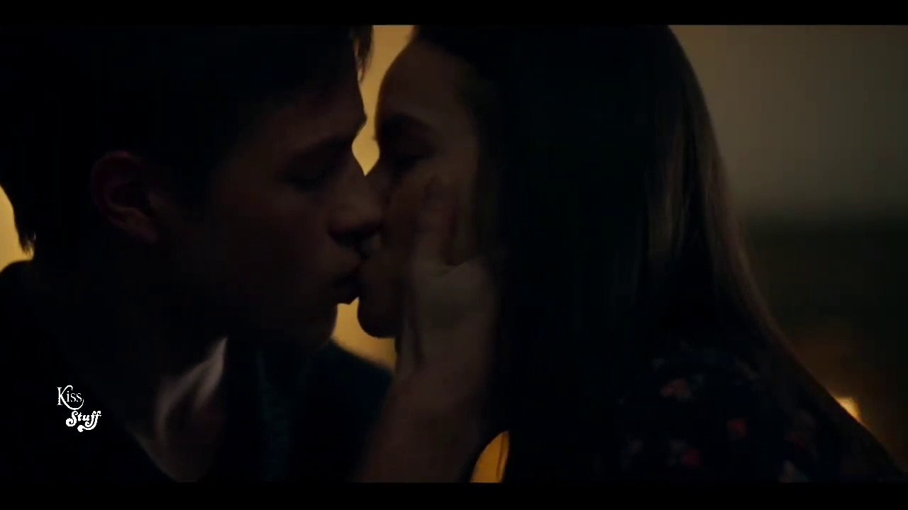 Locke & Key _ Kiss Scene (Connor Jessup and Genevieve Kang) video