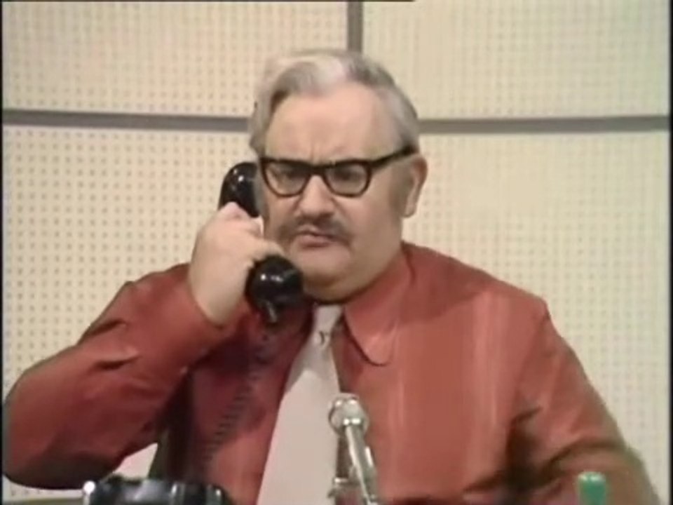 The Two Ronnies Sports Commentary Sketch Ronnie Barker Ronnie
