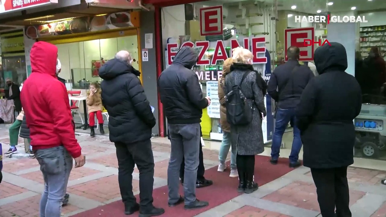 İstanbul Avcılar'da nöbetçi eczane kuyruğu Dailymotion Video