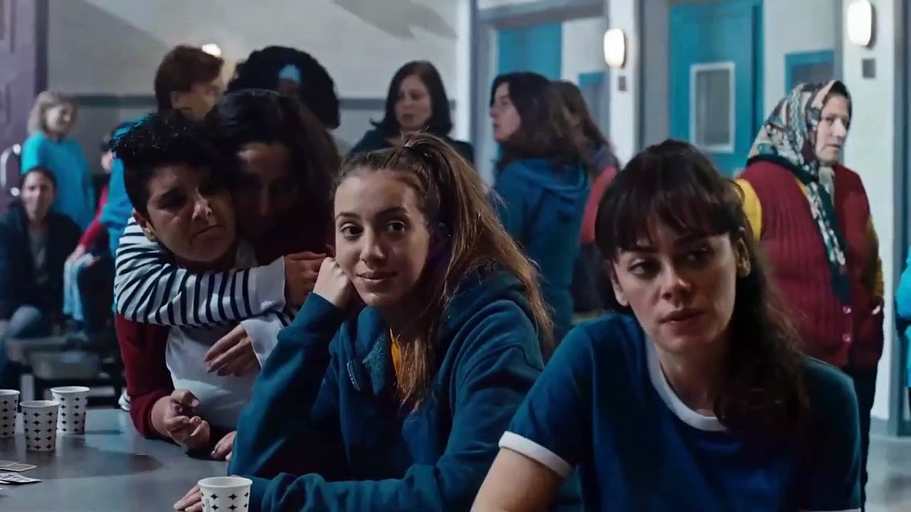 El Patio Avlu Capitulo 13 Vídeo Dailymotion