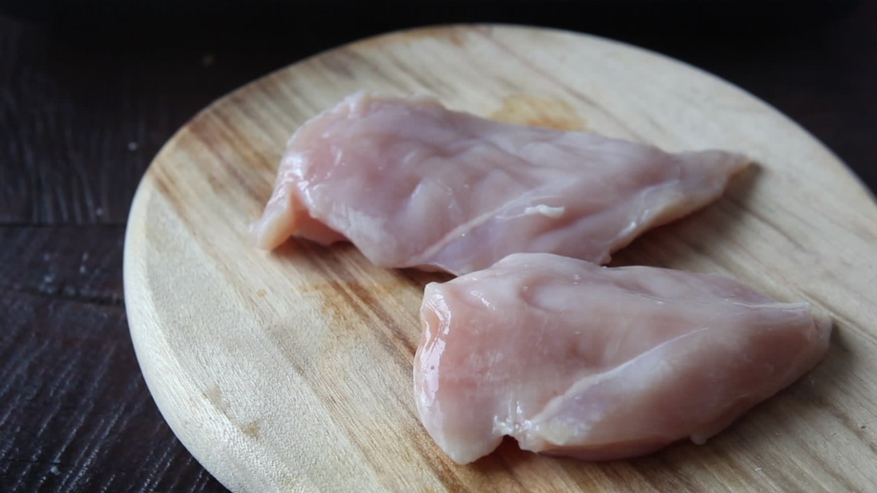 Should you wash raw chicken before cooking? video Dailymotion