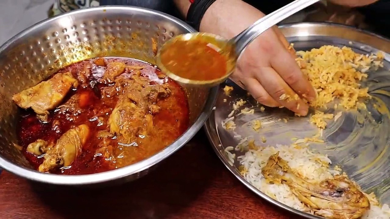 Cooker Wali Lehsuni Spicy Chicken Curry _ Pressure Cooker Wali Oily