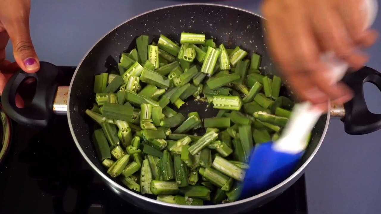 Besan Wali Bhindi Ki Sabji Ladyfinger Spicy Curry Recipe video