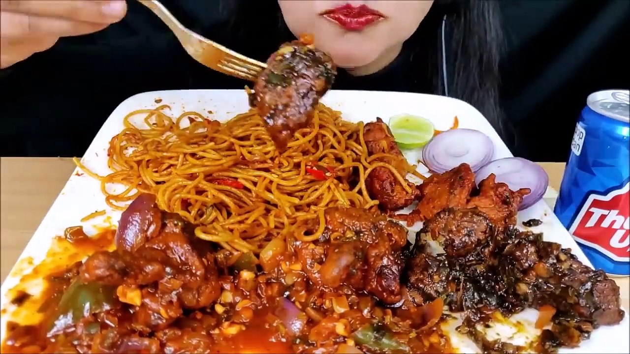 ASMR：EATING CHOWMEIN,CHICKEN LOLLIPOP,CHICKEN MANCHURIAN & CHICKEN 65