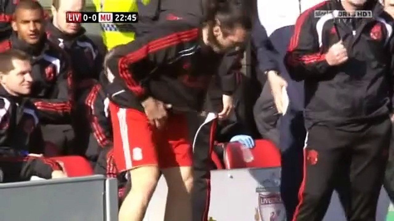 EPL 2010/11 Liverpool FC vs Manchester United 1.Half video