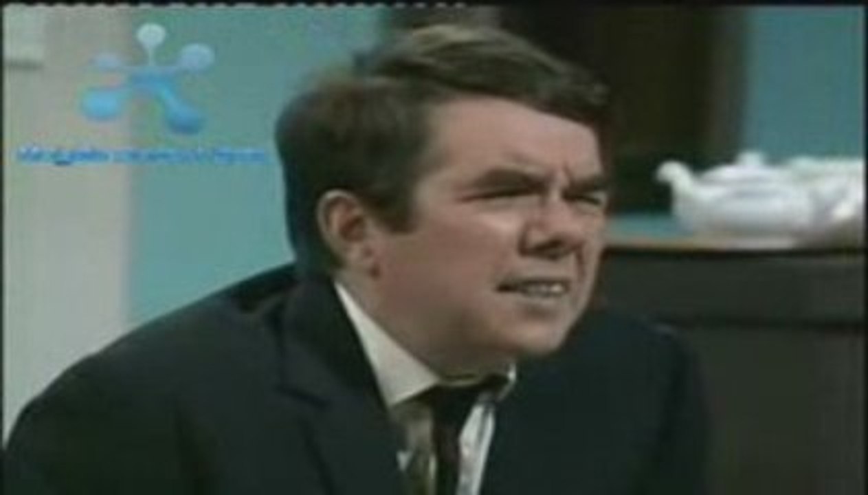 the two ronnies opticians sketch video Dailymotion