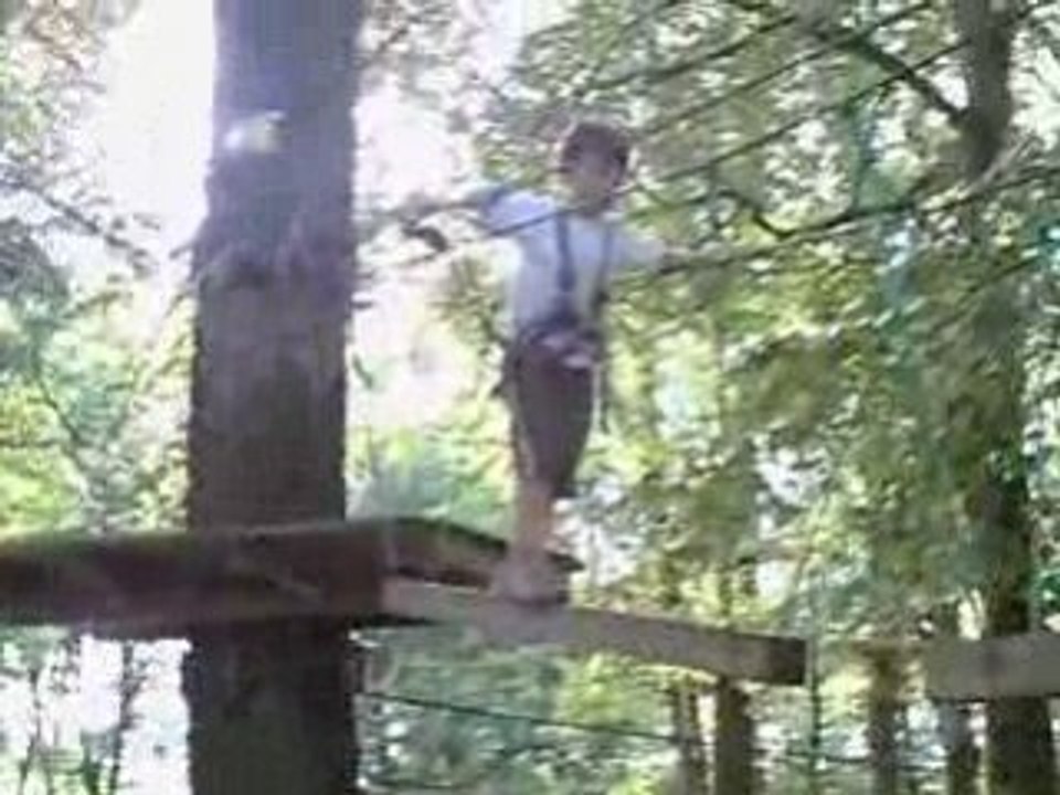 Aout 2007 accrobranche st etienne du bois Vidéo Dailymotion