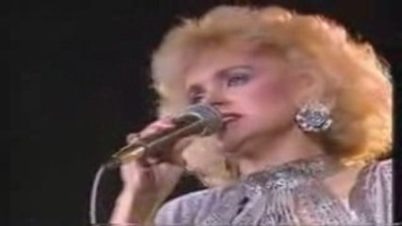 MARGO SMITH en Live He Taught Me How To Yodel Vidéo Dailymotion