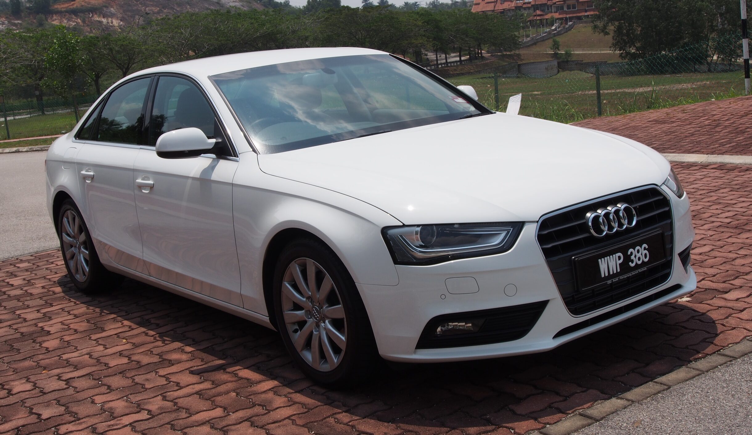 Audi A4 1.8 TFSI review the B8 gets more efficient Image 124613