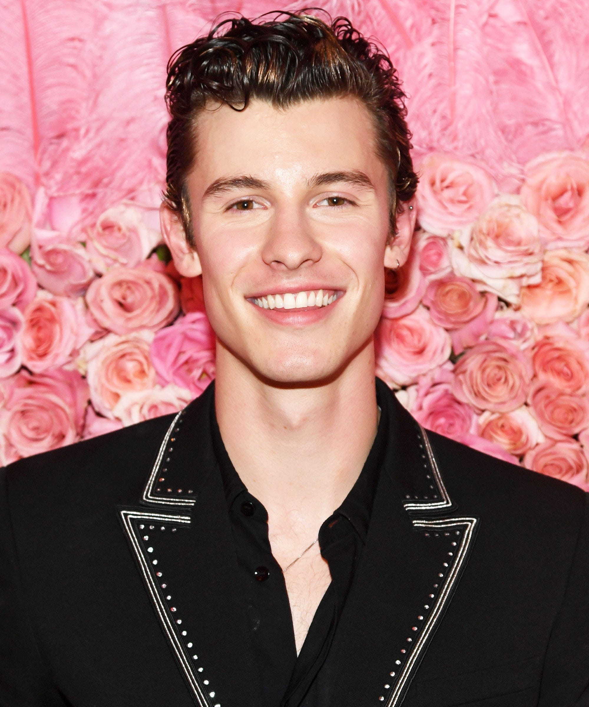 Shawn Mendes Se Fait Tatouer Des Ailes De Papillon 2400_x_2000_jpg