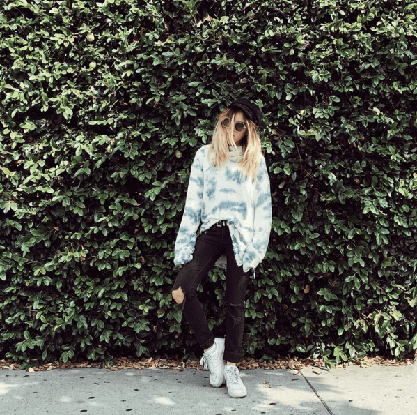 Instagram OOTD Fashion Blogger Poses
