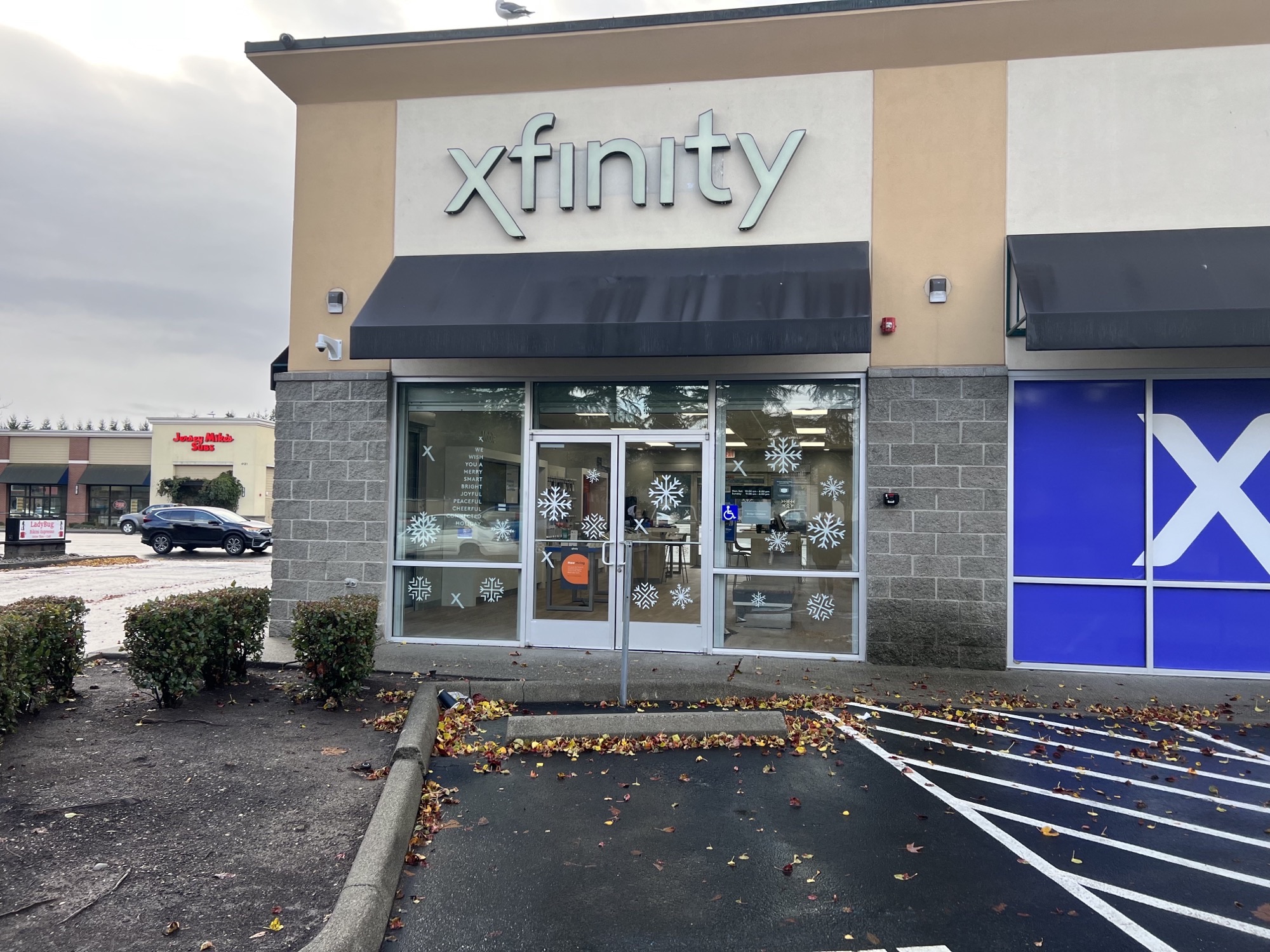 Comcast Opens New Xfinity Store in Lacey Comcast Washington(04)