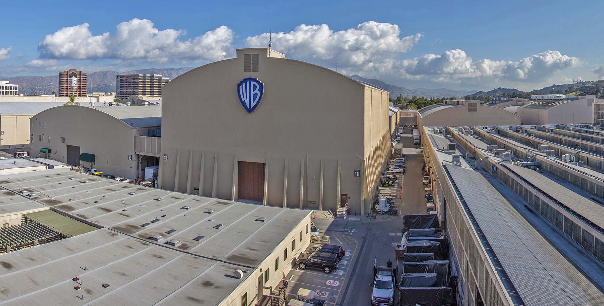 Warner Bros. Studio Tour Hollywood Los Angeles, California Official
