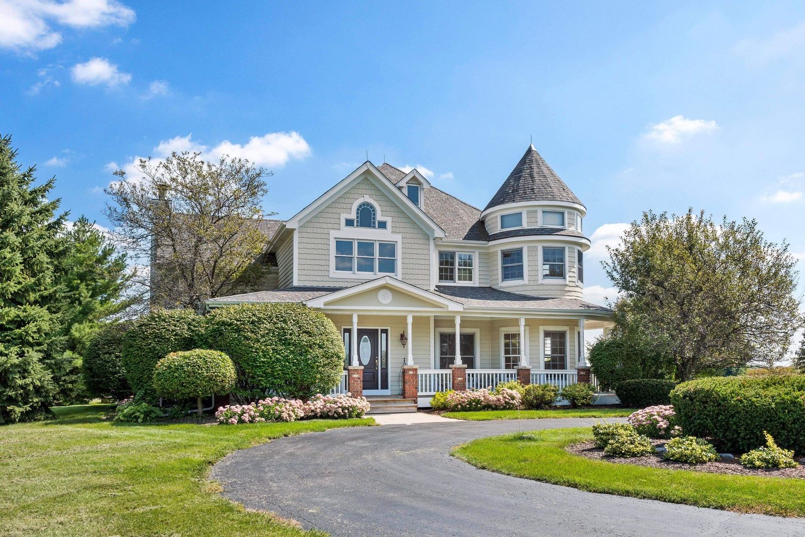 3426 Stewart Rd. Chicago Agent Magazine