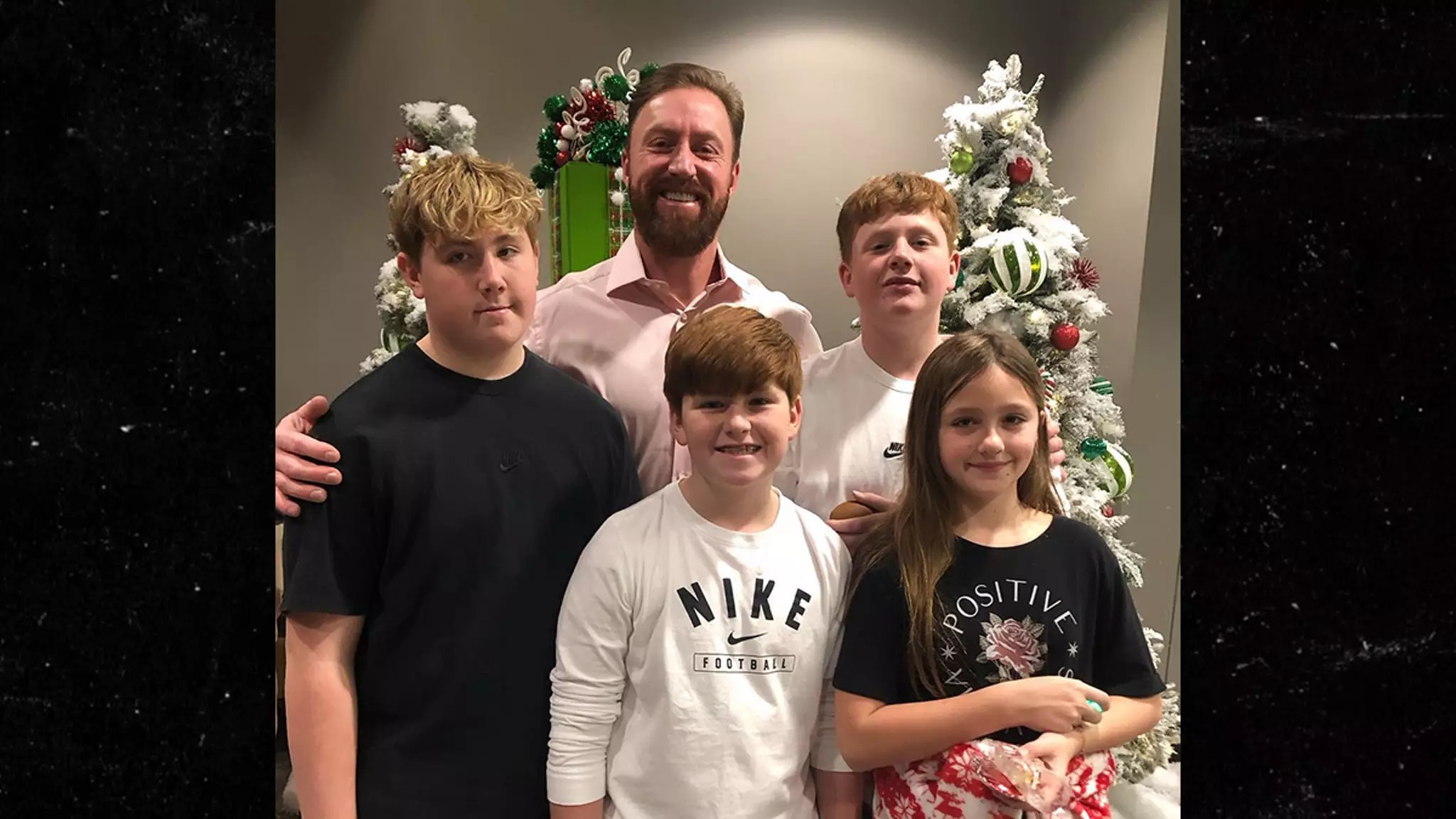 The Holiday Snub: Kroy Biermann’s Message in Family Photo
