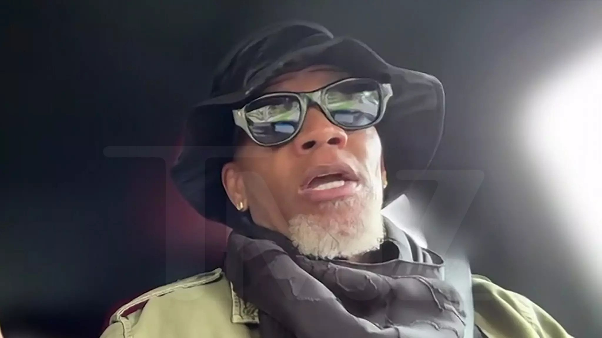 The Irony of Courage: D.L. Hughley’s Take on Mike Pence’s Award