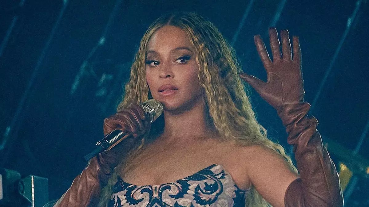 Beyoncé’s Daring Houston Incident Reveals the Human Side of a Superstar