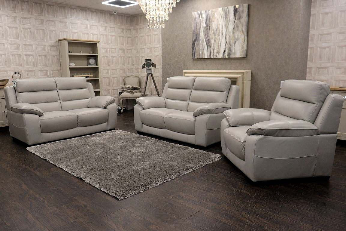 WORLD OF LEATHER STARLIGHT EXPRESS 3PIECE SET S2 Sofas