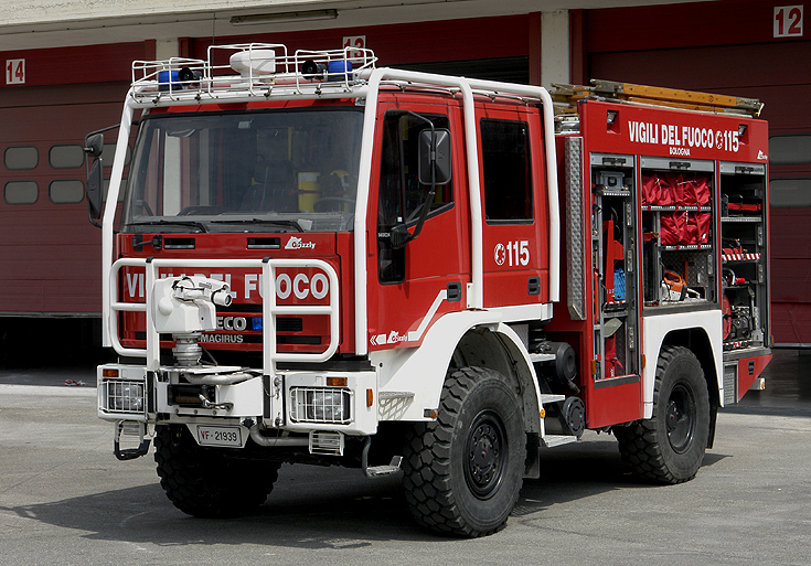 Fire Engines Photos Vigili del Fuoco Iveco Brush fire truck