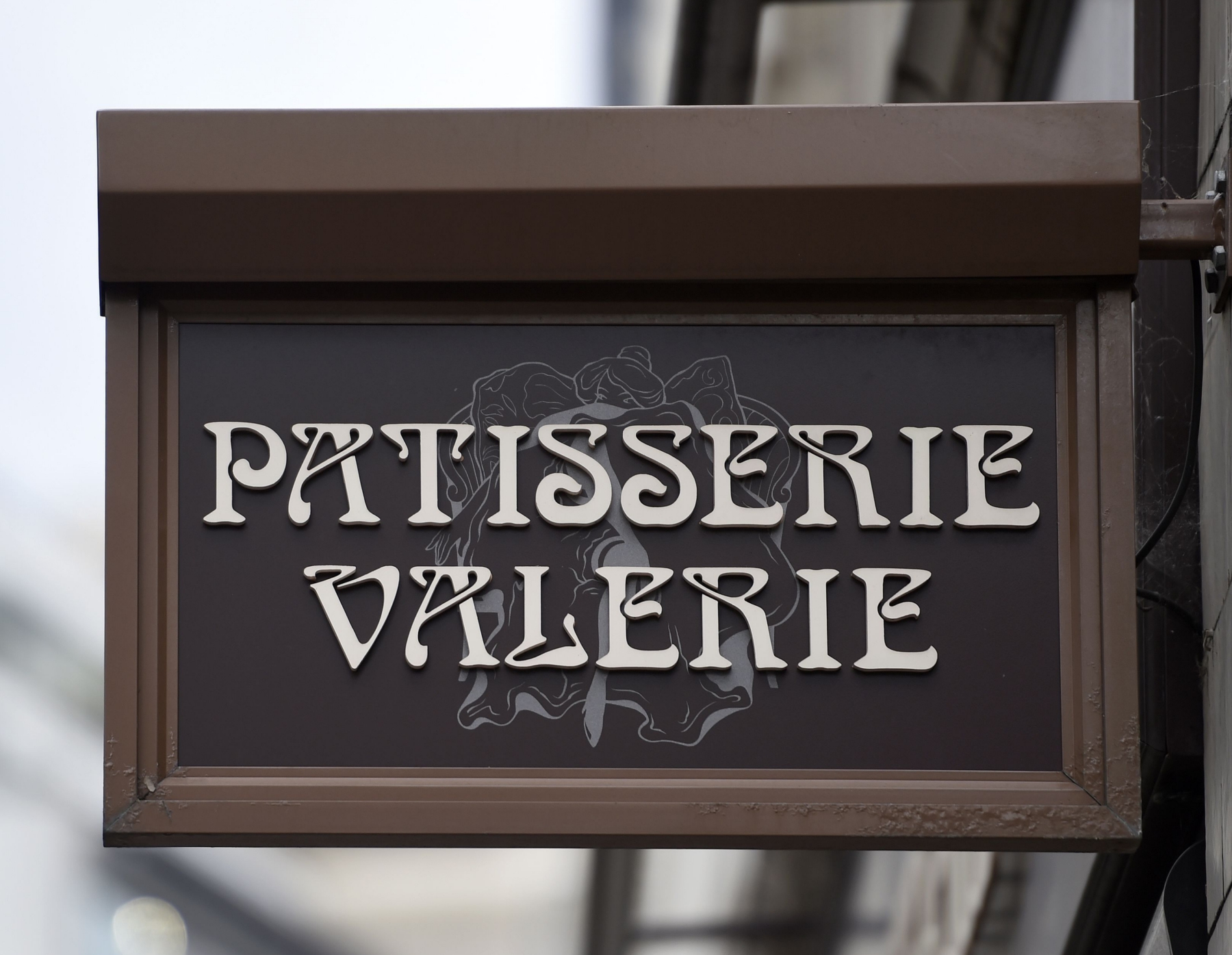 Berkshire Patisserie Valerie staff at risk after firm collapses into