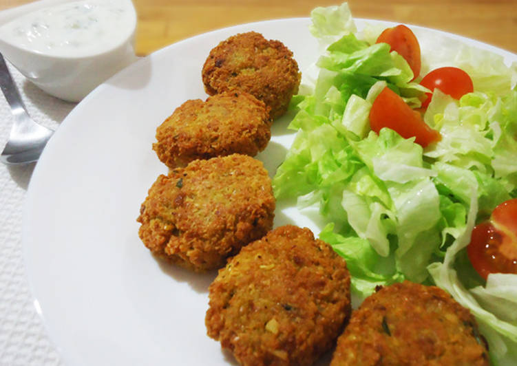 Falafel con salsa de yogur (Receta) El falafel con