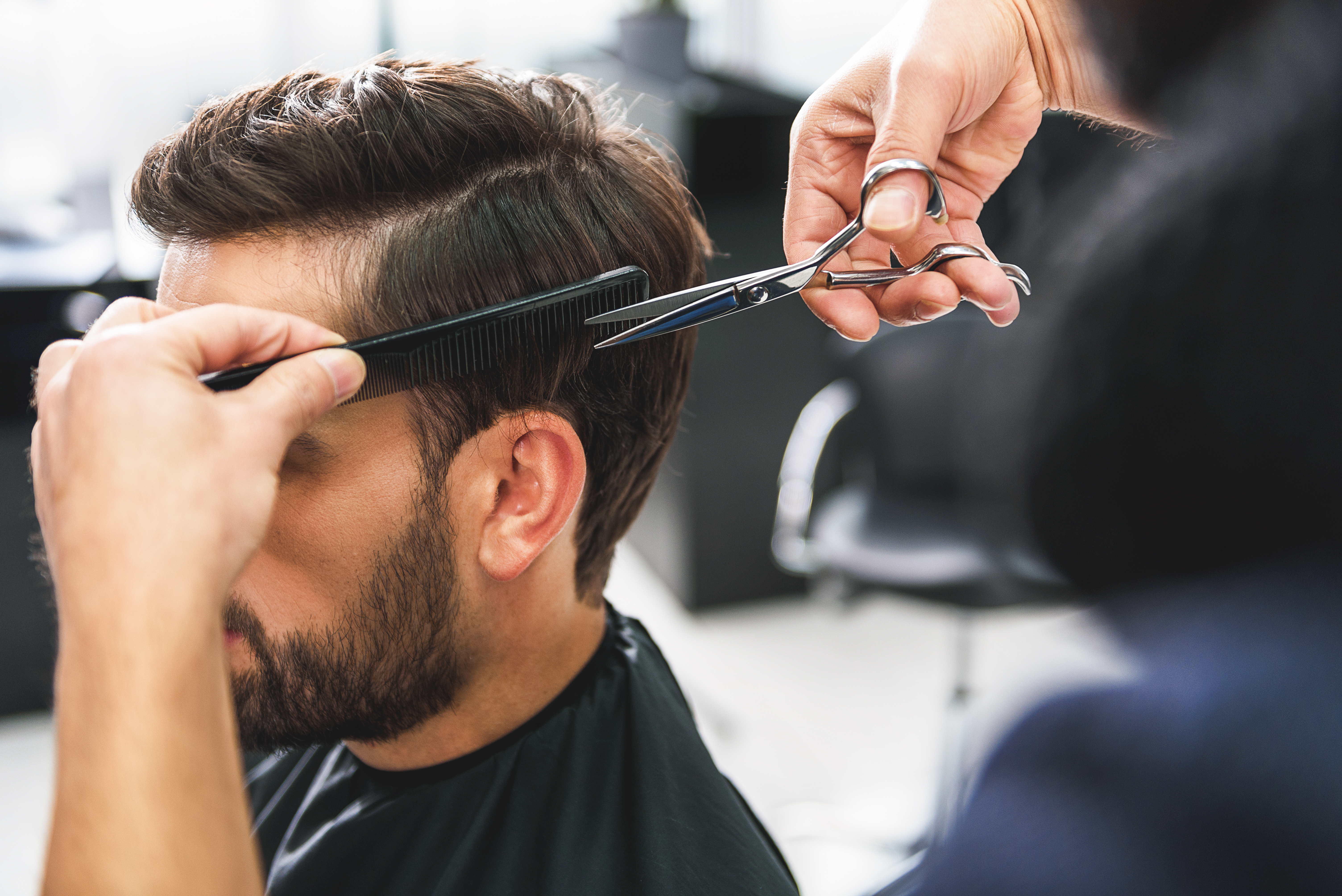 How To Cut A Man's Hair With Scissors