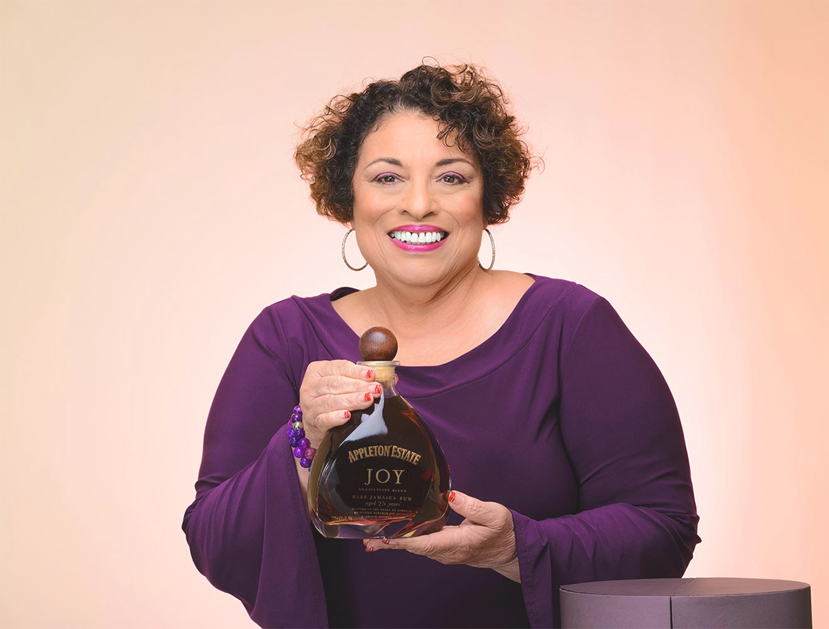 Spirited Mother's Day Gifts Made By Women Distiller(027)