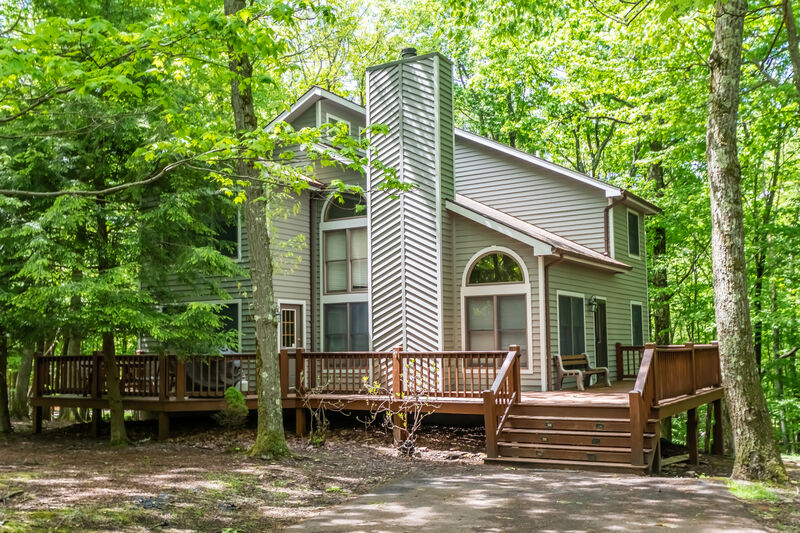 Cedarwoods TaylorMade Deep Creek Vacations & Sales