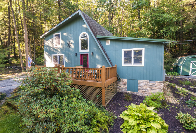 Hideaway TaylorMade Deep Creek Vacations & Sales