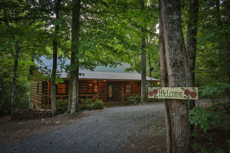 North Cabin Rentals & Vacation Cabins • Blue Sky Cabin Rentals