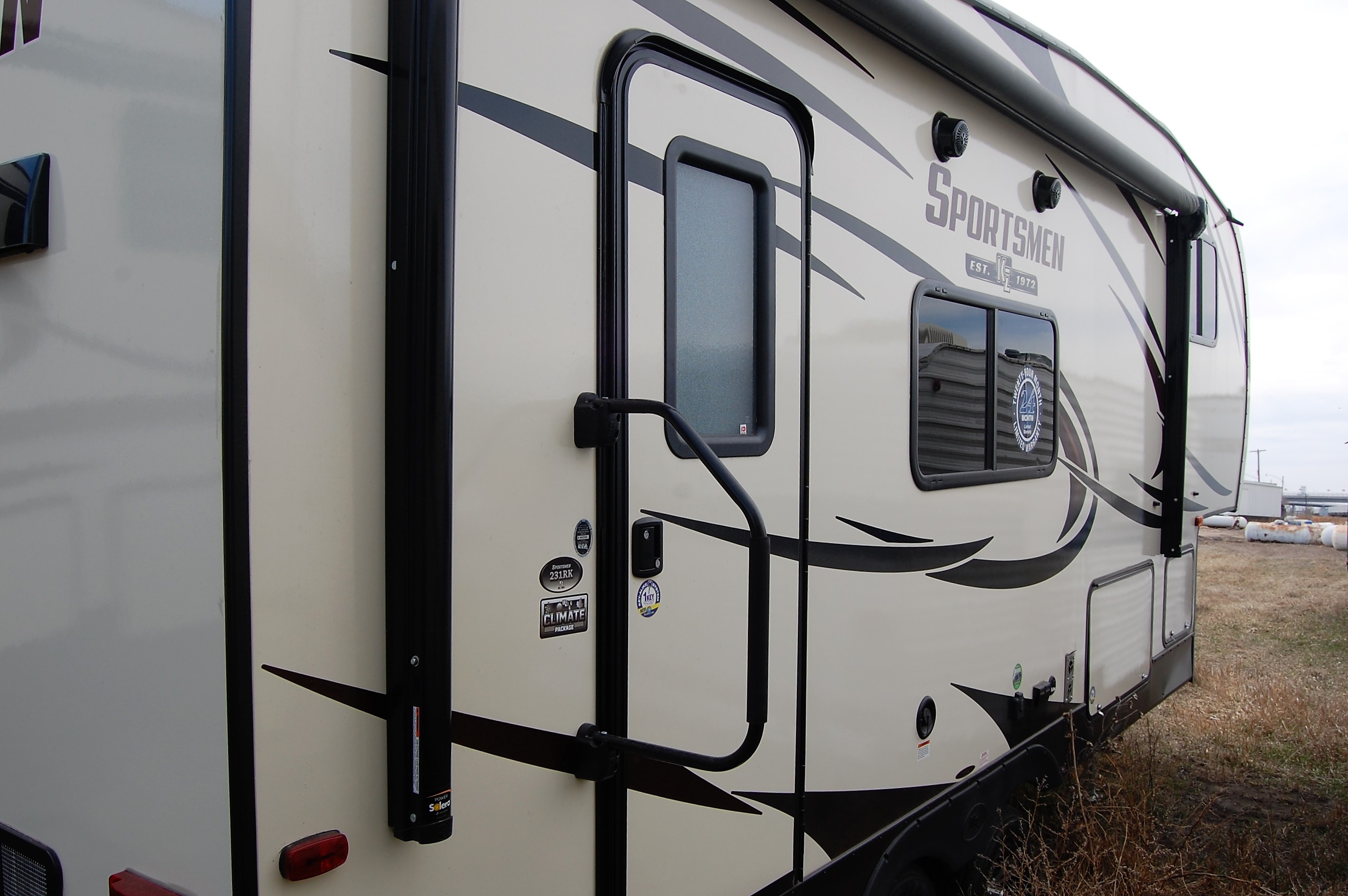 231RK Sportsmen Fifth Wheel Kearney, NE Mason RV