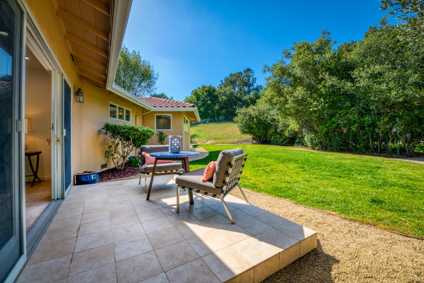 11261 Magdalena RD, LOS ALTOS HILLS 94024 Julie Tsai Law Realty Group