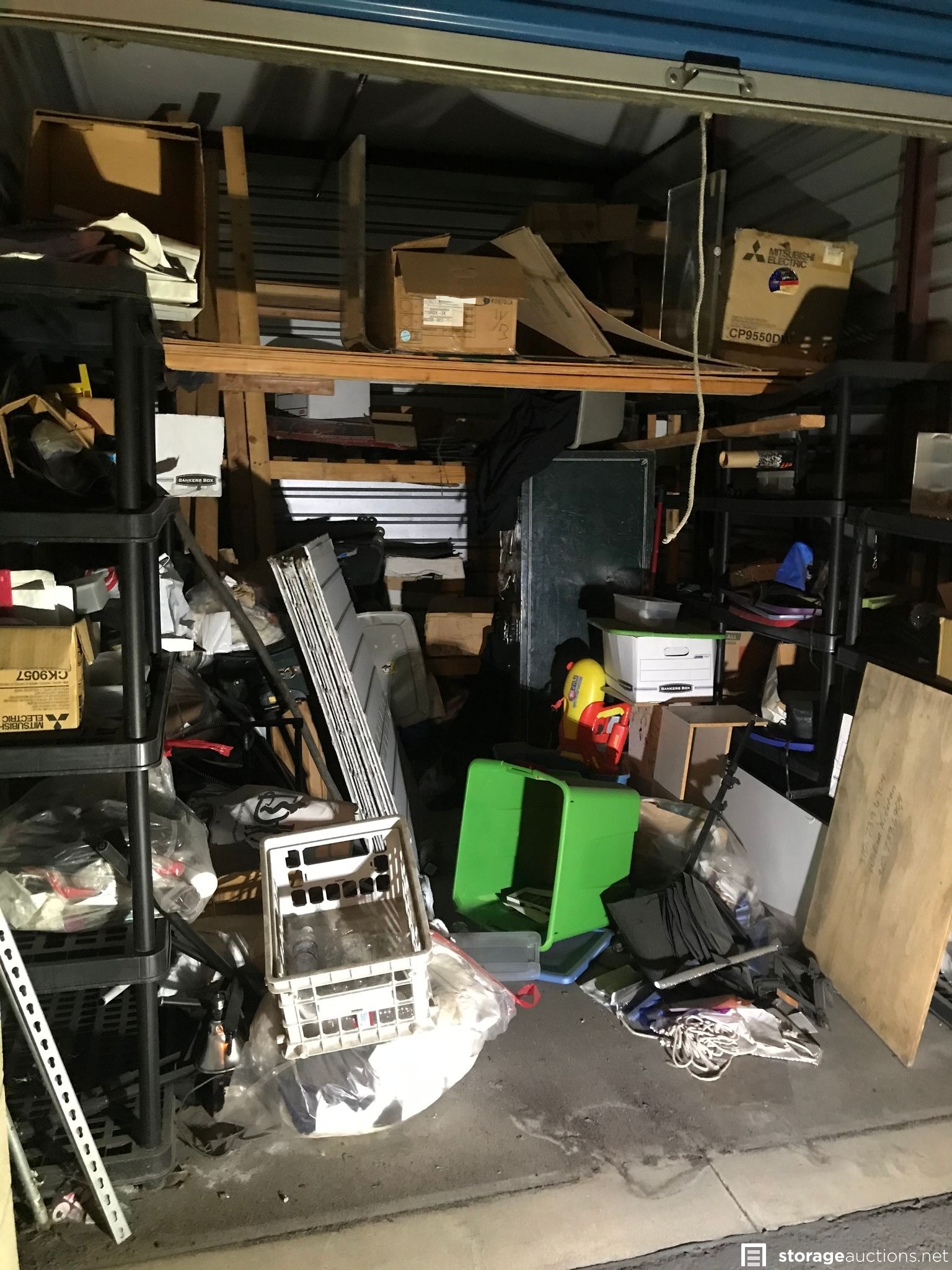 Storage auction 17400 at Price Self Storage Azusa